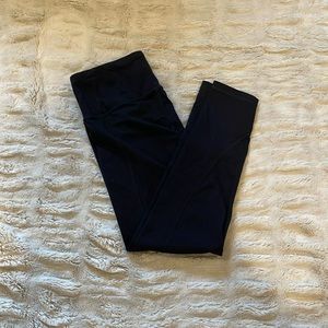 Black Victoria’s Secret leggings